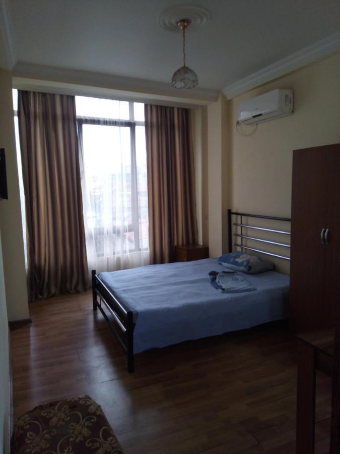 Hotel George Dom Batumi Esterno foto