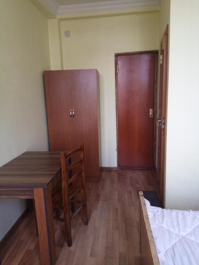 Hotel George Dom Batumi Esterno foto