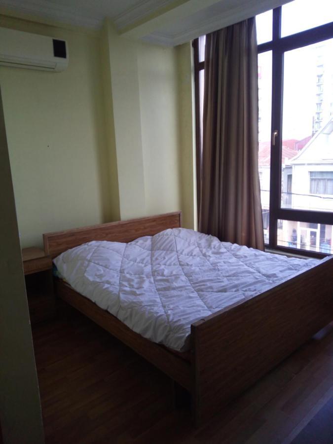 Hotel George Dom Batumi Esterno foto