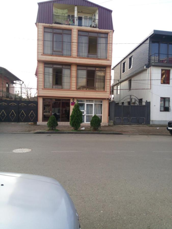 Hotel George Dom Batumi Esterno foto