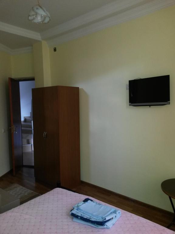 Hotel George Dom Batumi Esterno foto